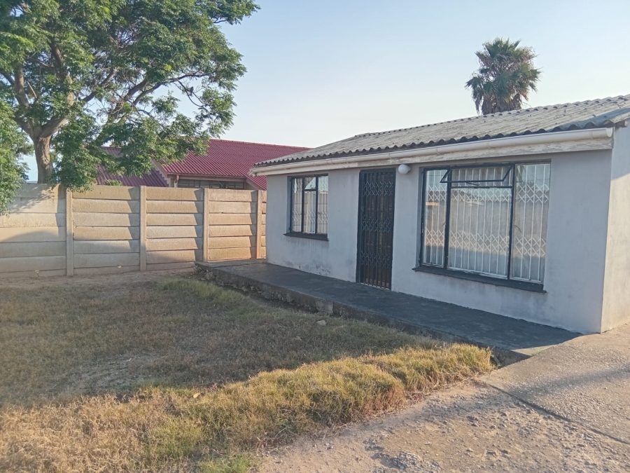 2 Bedroom Property for Sale in Kwa Nobuhle Eastern Cape